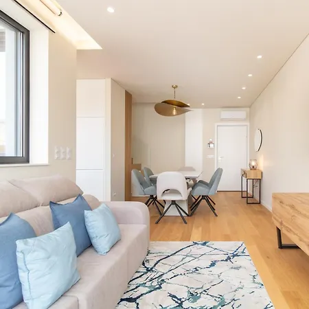 Coastal 3br Duplex W Terrace By Lovelystay *