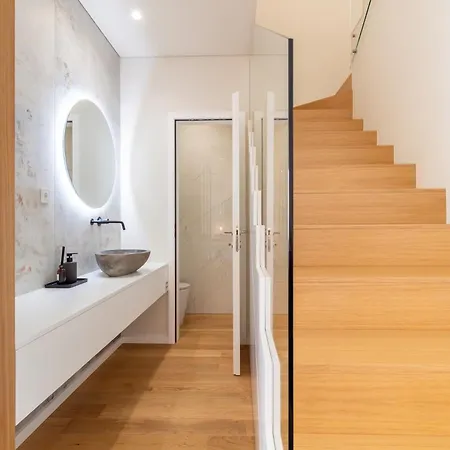 Apartamento Coastal 3br Duplex W Terrace By Lovelystay