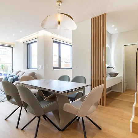 Coastal 3br Duplex W Terrace By Lovelystay Apartamento