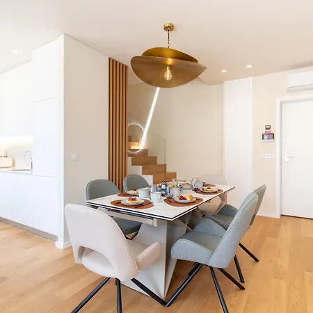 Coastal 3br Duplex W Terrace By Lovelystay Appartement