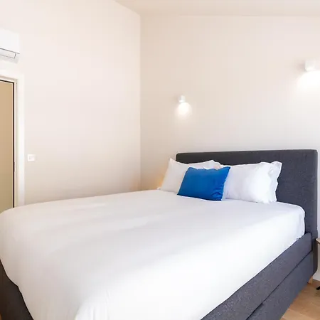 Appartement Coastal 3br Duplex W Terrace By Lovelystay